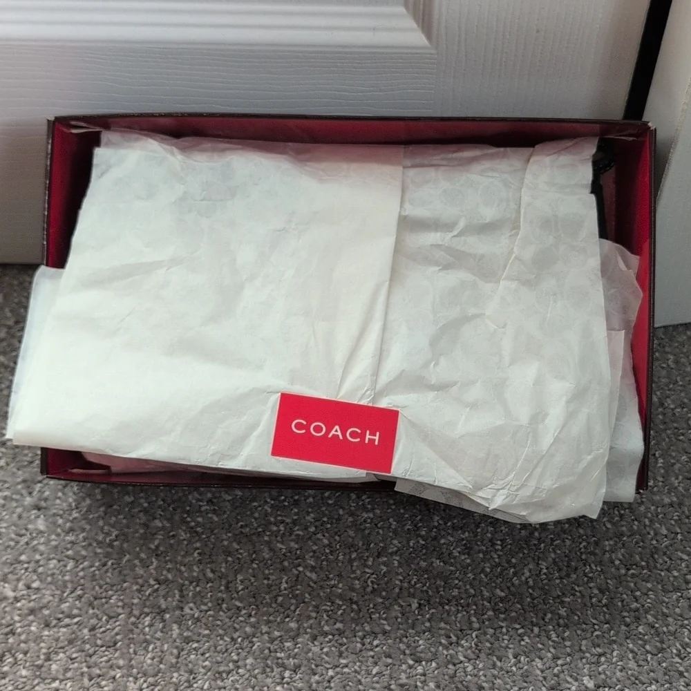Coach Vintage Black Canvas and Leather Demi - Picture 10 of 16